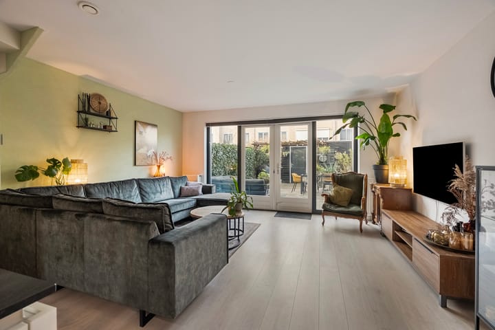 Photo 2 of Topaaslaan 16