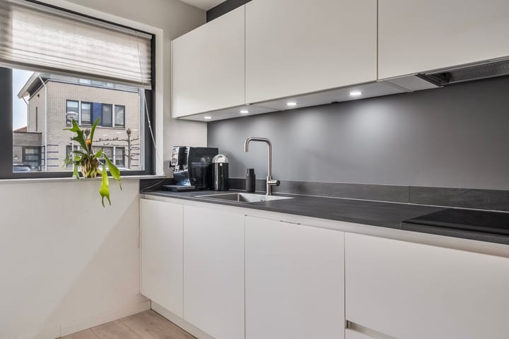 Photo 17 of Topaaslaan 16