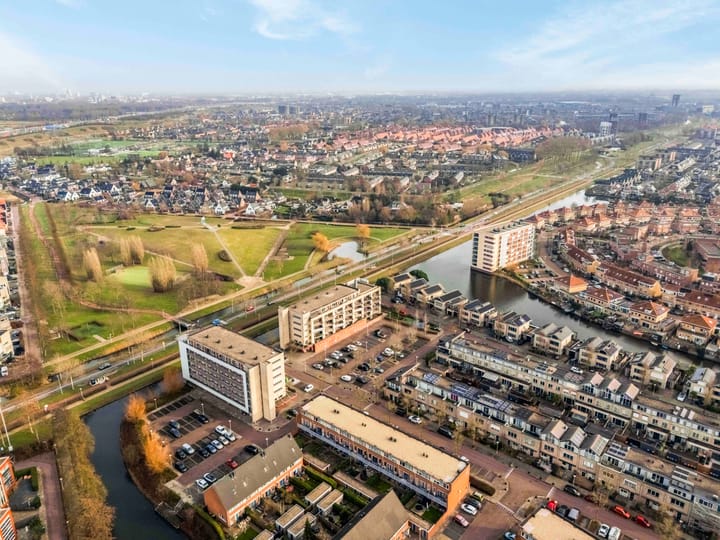 Photo 39 of Topaaslaan 16