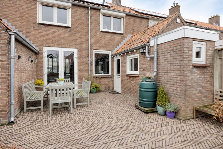 Photo 30 of Julianastraat 17