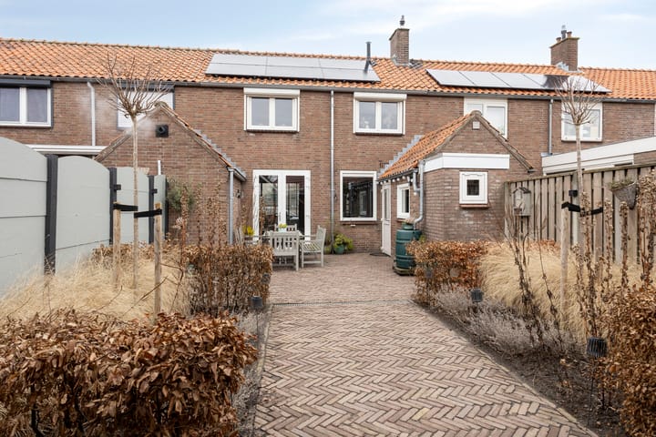 Photo 34 of Julianastraat 17