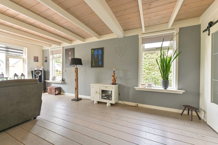 Photo 2 of Burgemeester Tonckensstraat 30