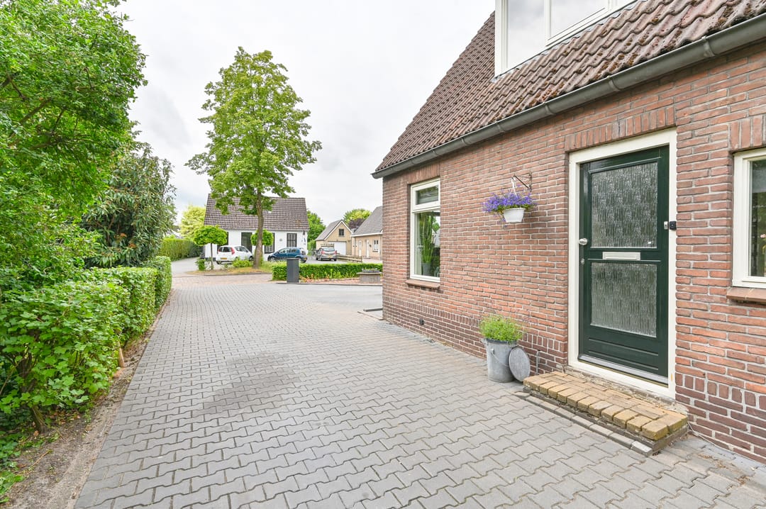 Photo 8 of Burgemeester Tonckensstraat 30