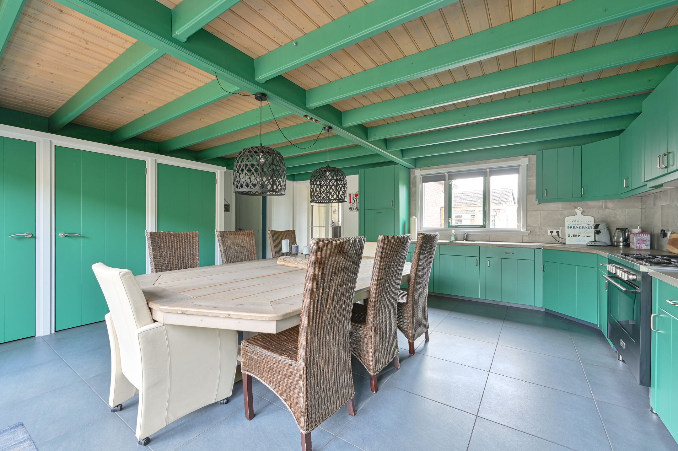 Photo 15 of Burgemeester Tonckensstraat 30