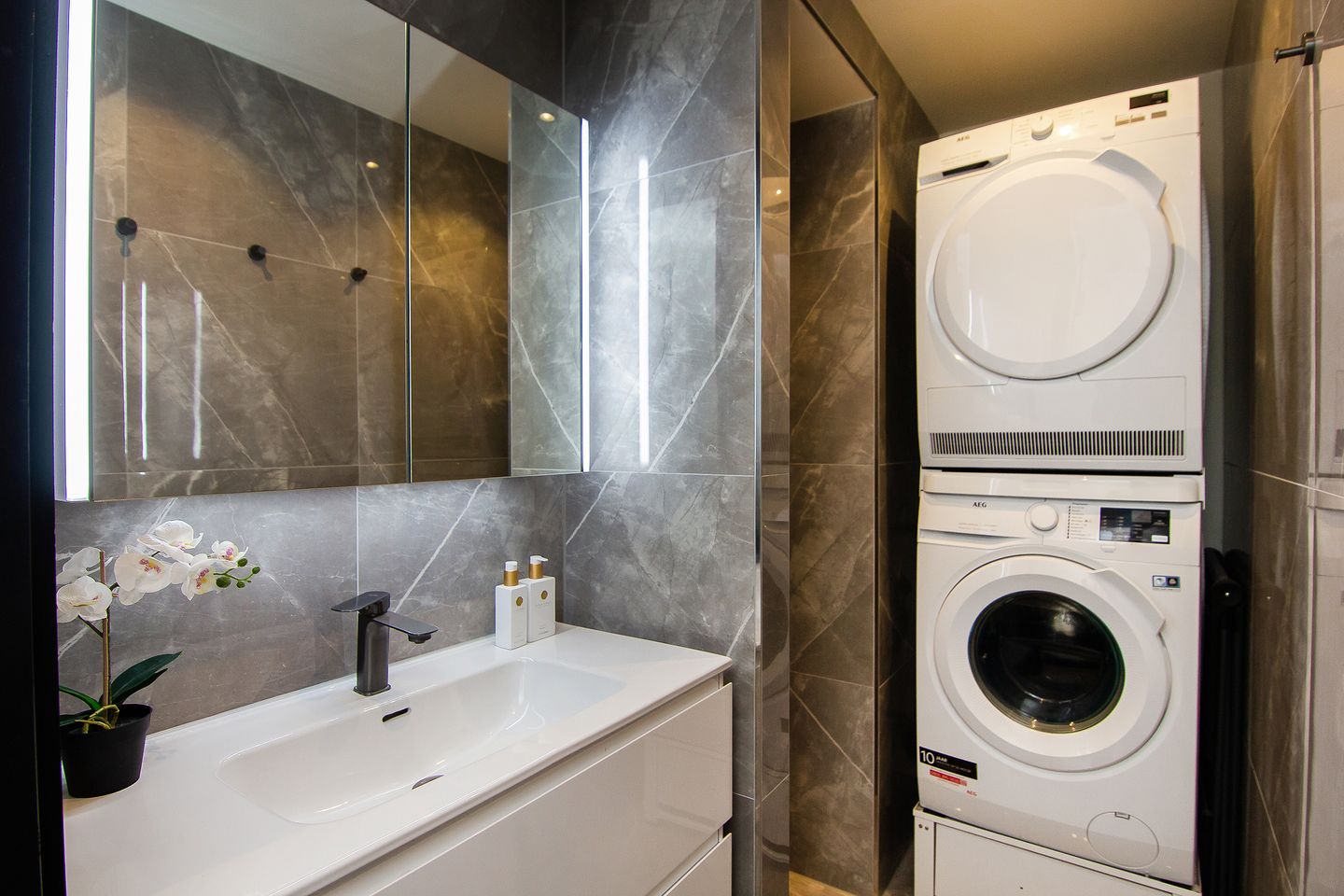 Photo 14 of Mr. Jan Gerritszlaan 49-I