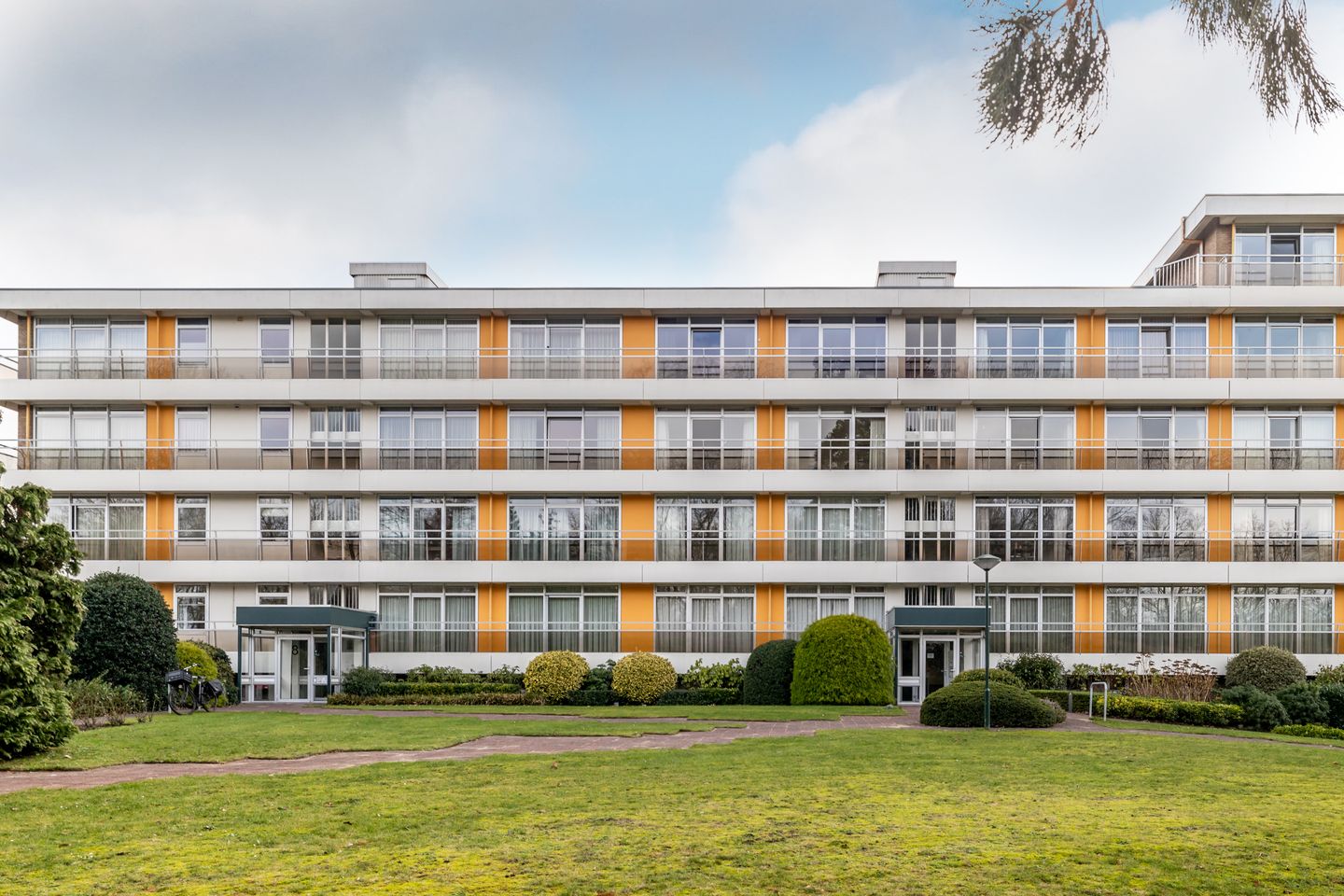 Foto 1 van Bavelselaan 494