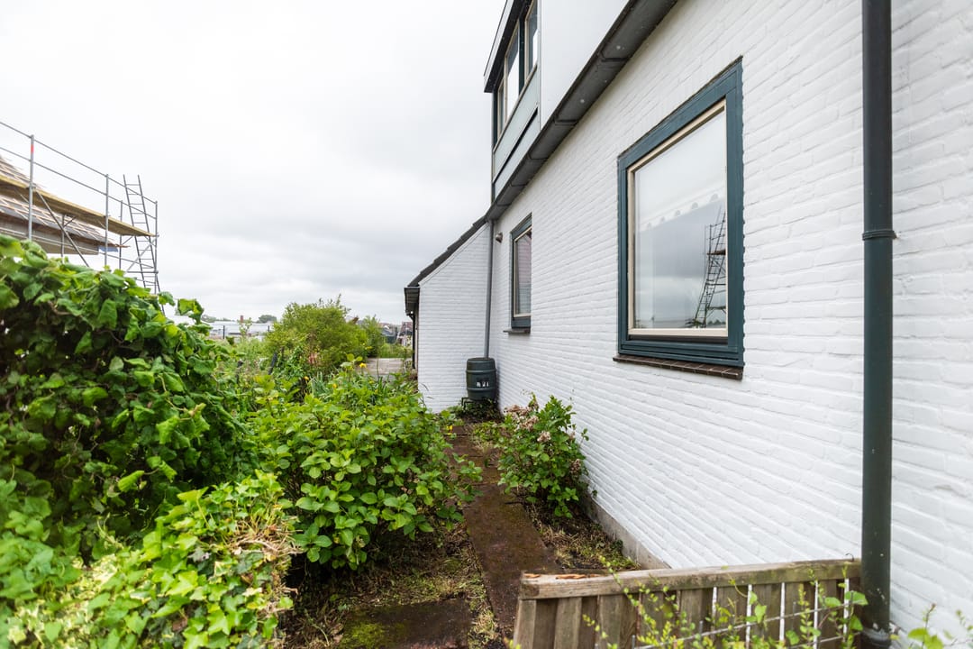 Photo 38 of Oosteinderweg 308