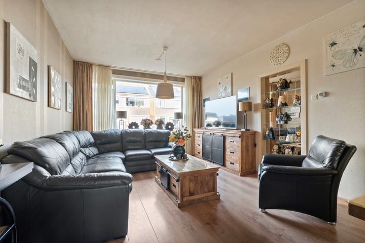 Foto 12 van Posthoorn 33