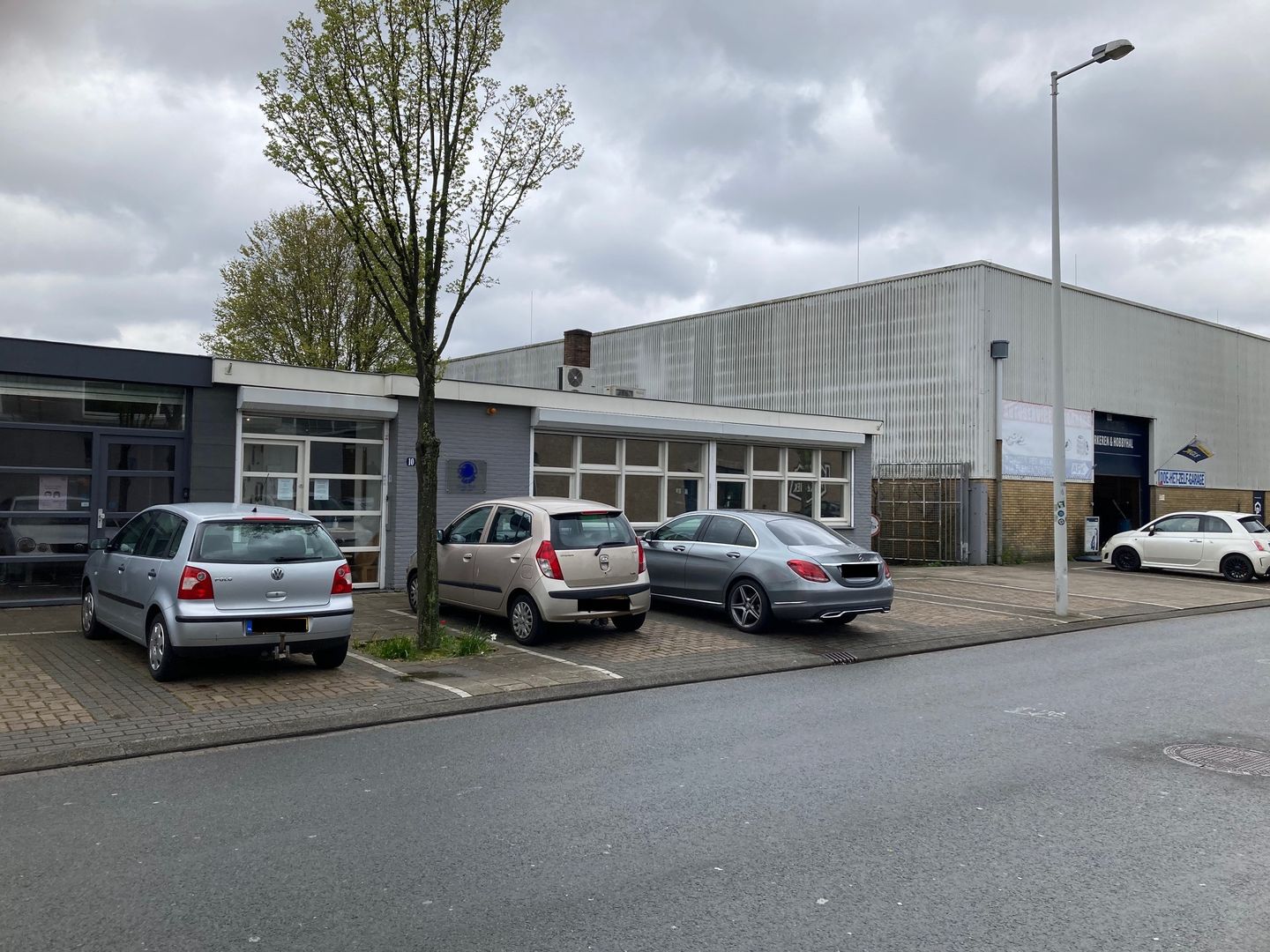 View photo 3 of Elementenstraat 10