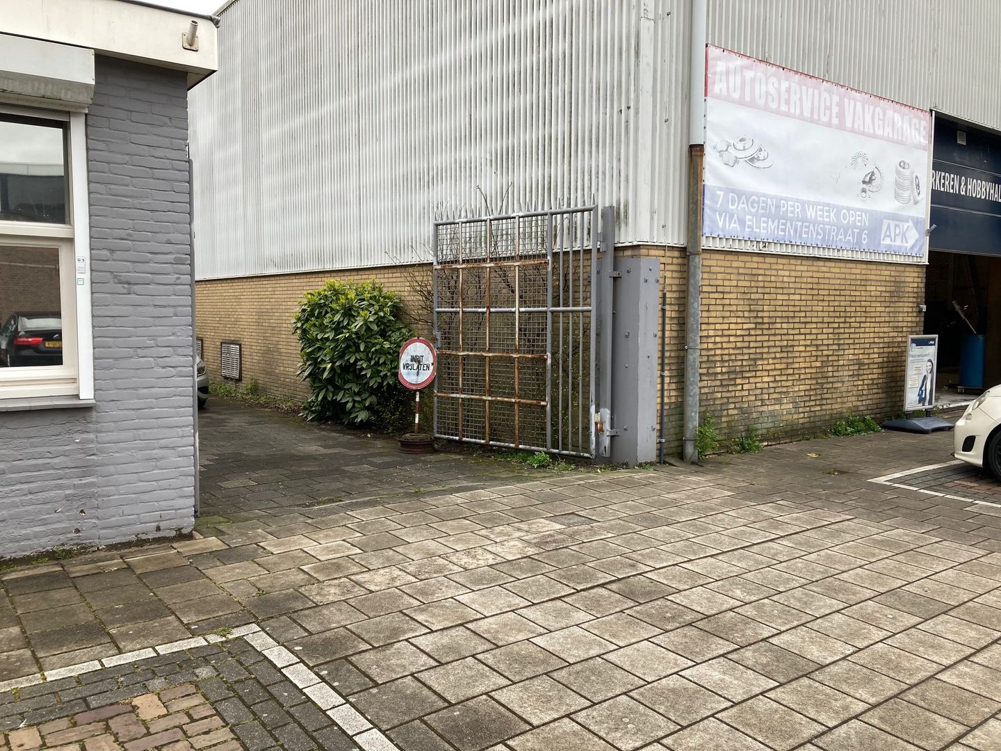 View photo 5 of Elementenstraat 10