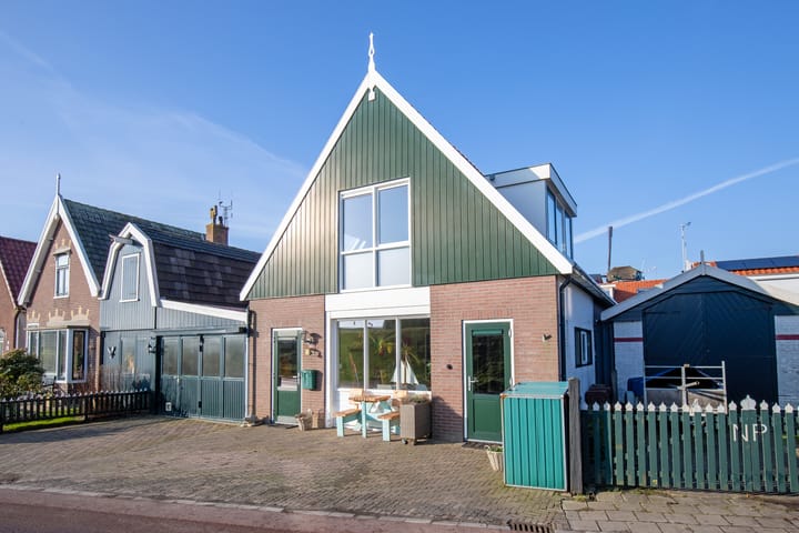 Photo 2 of De Ruyterstraat 1-A