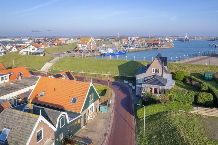 Photo 3 of De Ruyterstraat 1-A