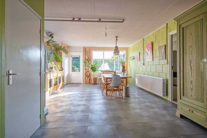 Photo 6 of De Ruyterstraat 1-A