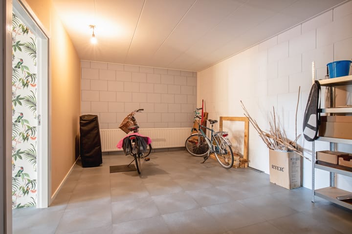 Photo 11 of De Ruyterstraat 1-A