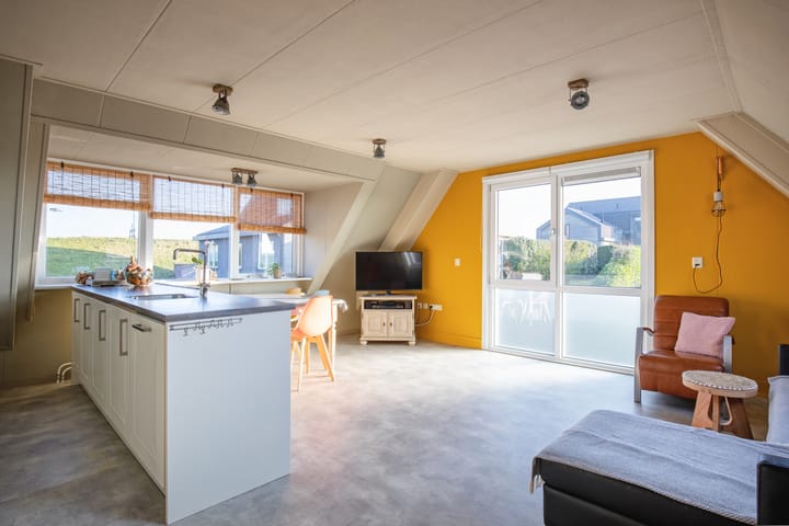 Photo 18 of De Ruyterstraat 1-A