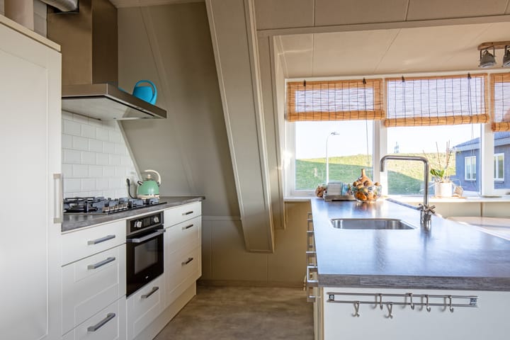 Photo 19 of De Ruyterstraat 1-A