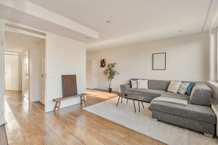 Photo 3 of Eerste Helmersstraat 100-C