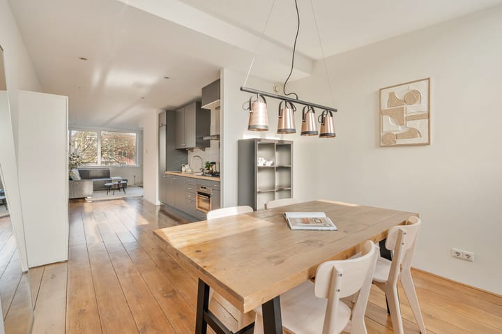 Photo 11 of Eerste Helmersstraat 100-C