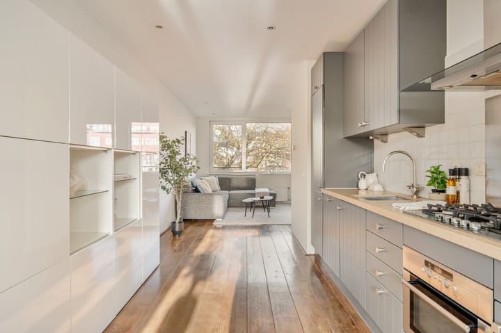 Photo 15 of Eerste Helmersstraat 100-C