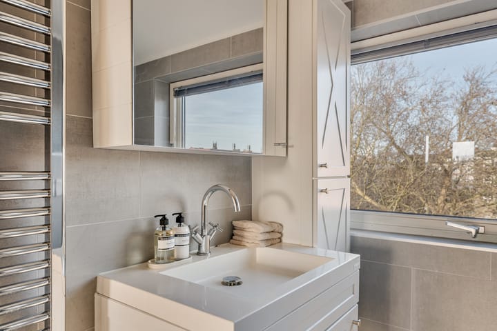 Photo 33 of Eerste Helmersstraat 100-C