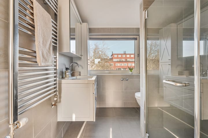 Photo 32 of Eerste Helmersstraat 100-C