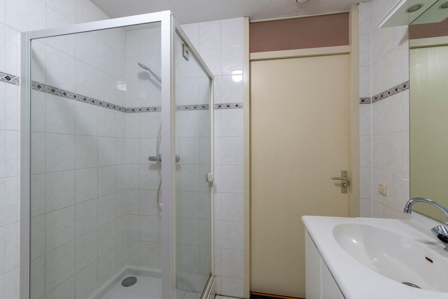 Photo 25 of Spoorlaan 79