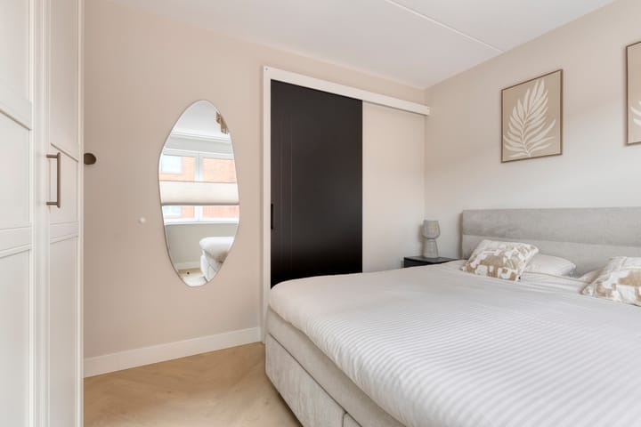 Photo 23 of Annie van Velzenhof 23