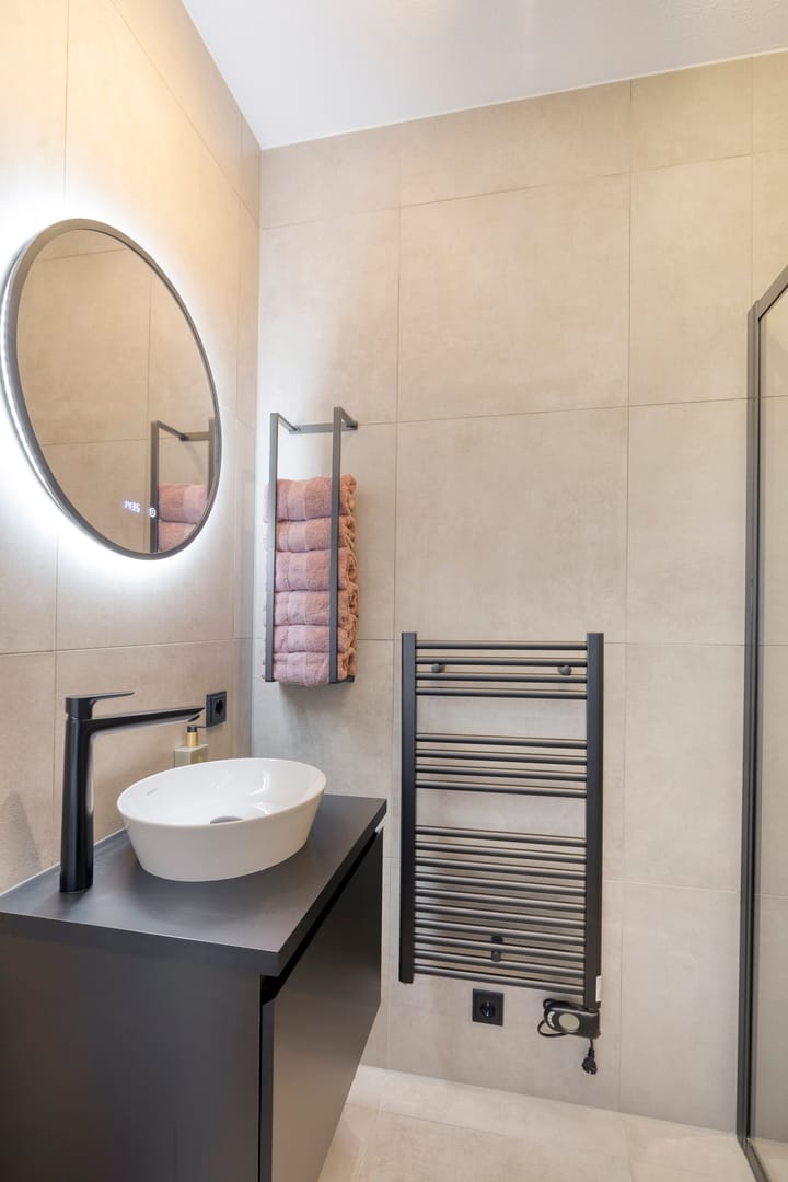 Photo 25 of Annie van Velzenhof 23