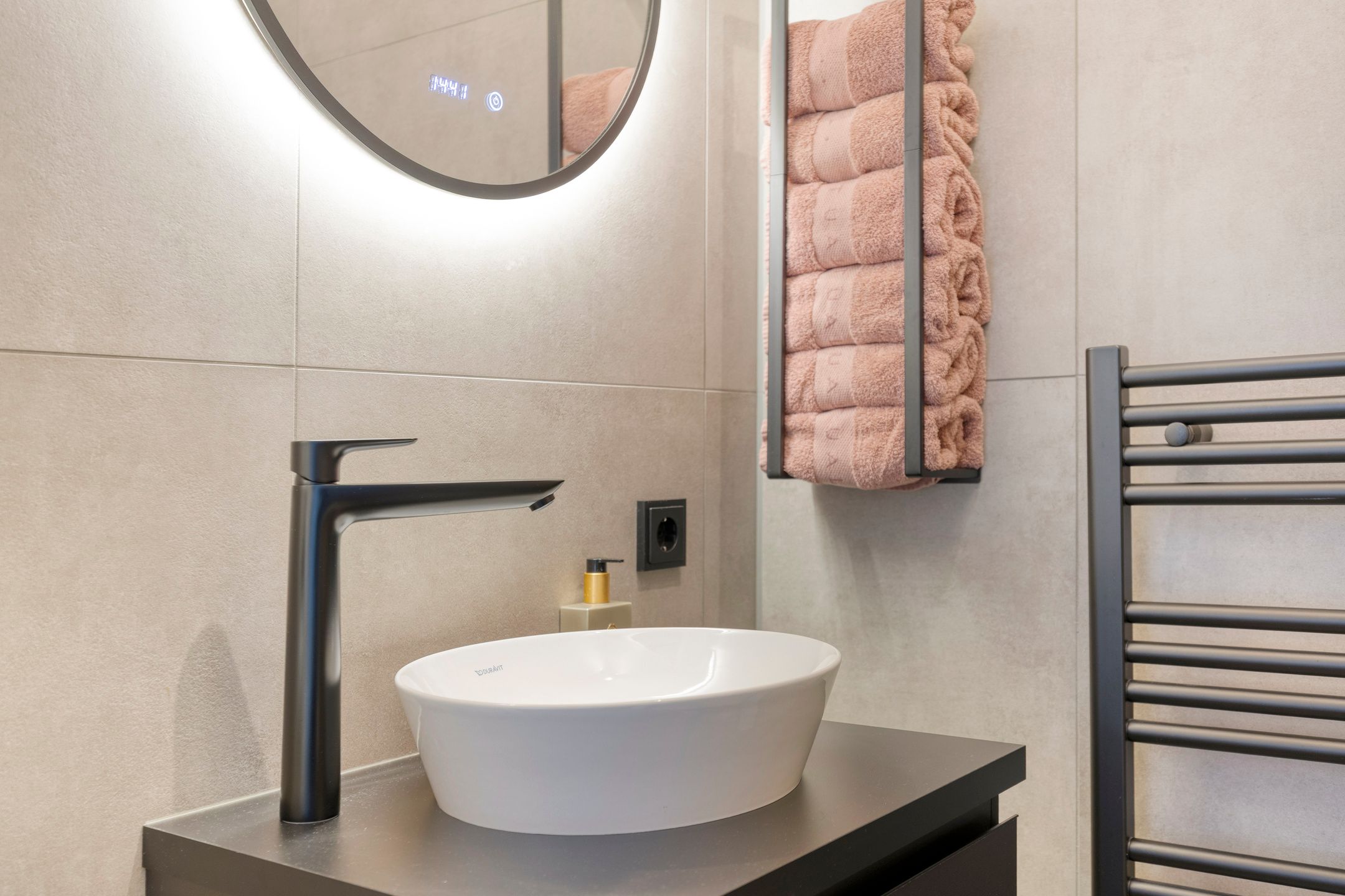 Foto 6 van Annie van Velzenhof 23