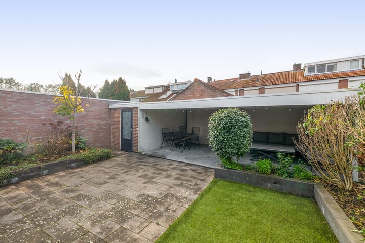 Photo 36 of P.J. Haagenstraat 22