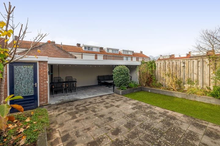 Photo 37 of P.J. Haagenstraat 22