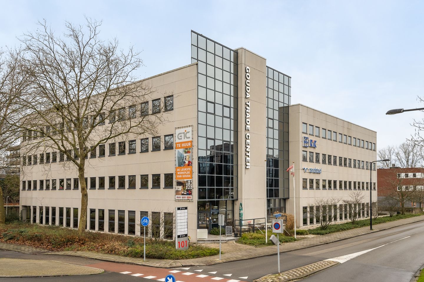 View photo 1 of Burgemeester van Reenensingel 101