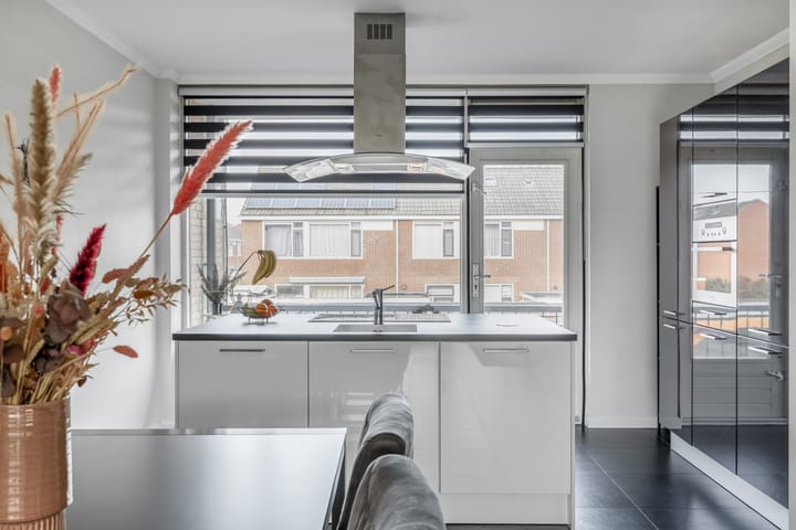 Foto 22 van Welleweg 26