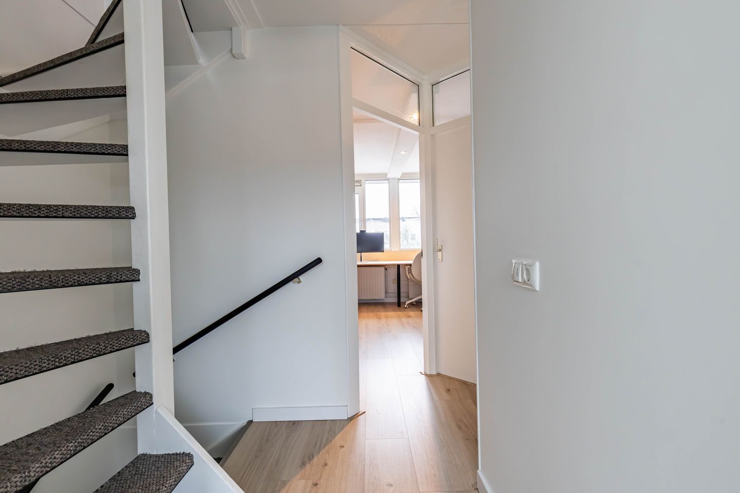 Foto 40 van Helper Molenstraat 4-D