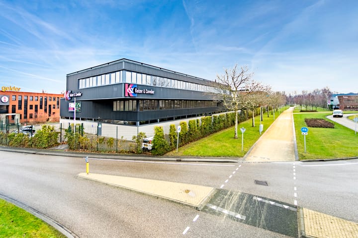 Schillingweg 1, Nieuw-Vennep