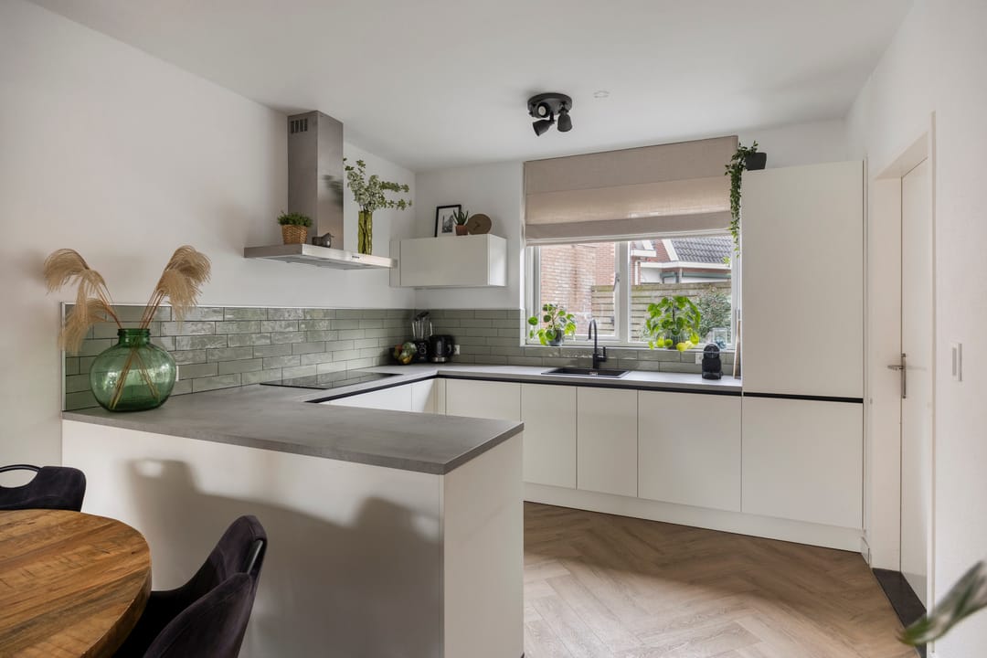 Photo 11 of Bibenstraat 16