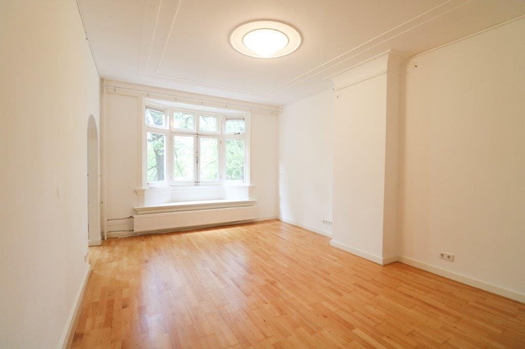 Photo 14 of Burnierstraat 21
