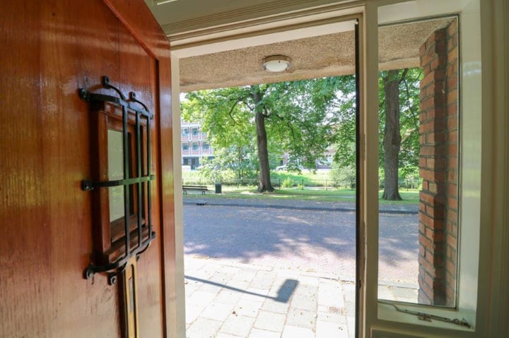 Photo 2 of Burnierstraat 21