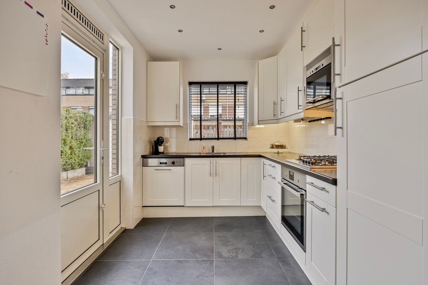 Foto 10 van Wielewaallaan 11