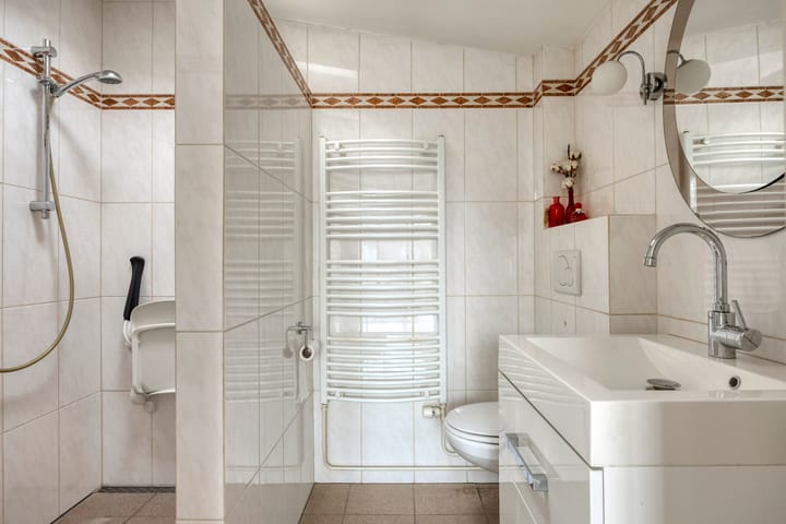 Foto 30 van Duizendschoonstraat 52