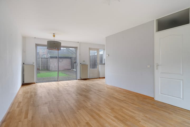 Photo 2 of Schutterijakker 3