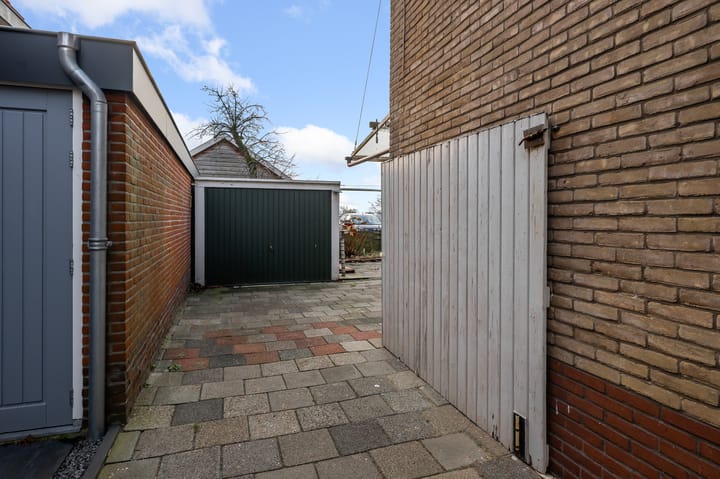 Photo 3 of Dorpsstraat 228