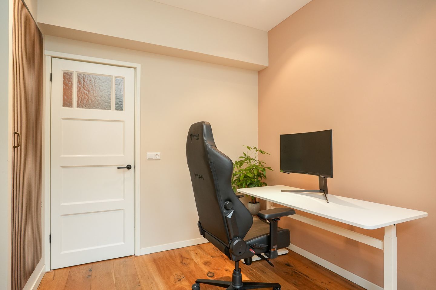 Foto 25 van Agnes van Leeuwenberchstraat 16