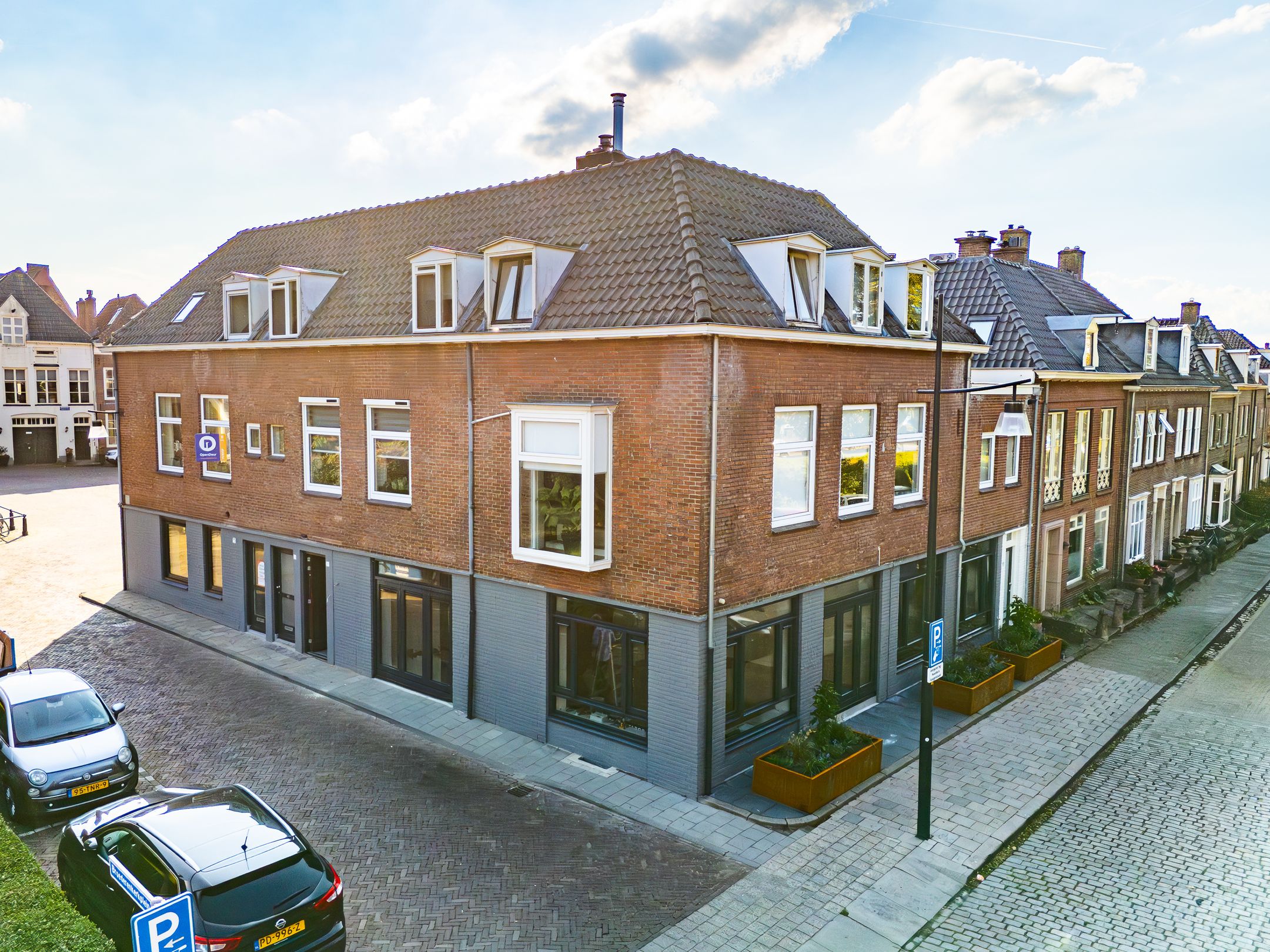 Foto 36 van Broederenkerkplein 1