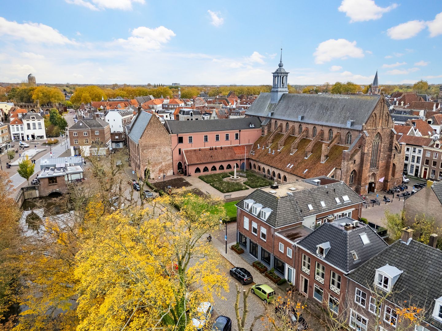 Foto 40 van Broederenkerkplein 1