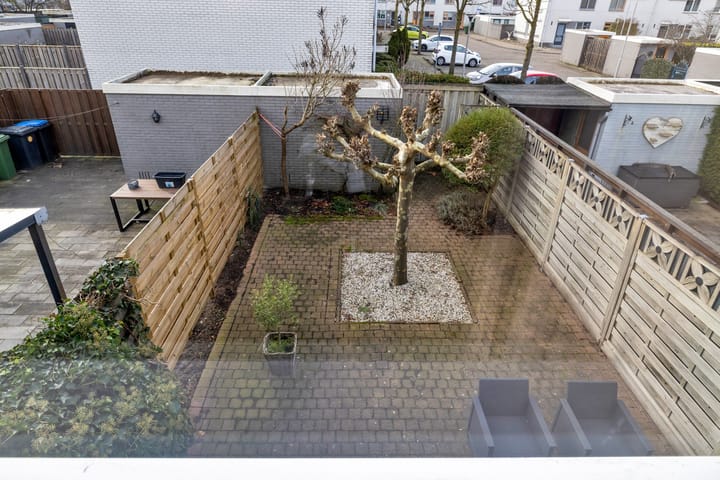 Photo 34 of Haya van Someren-Downerstraat 22