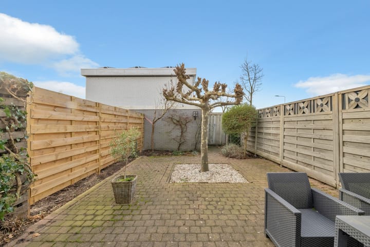 Photo 37 of Haya van Someren-Downerstraat 22