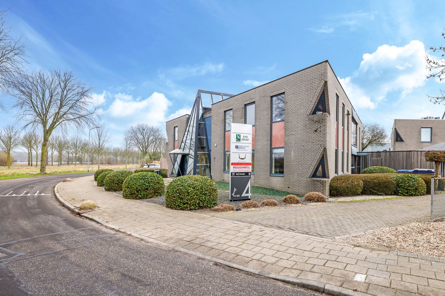 View photo 4 of de Balmerd 4