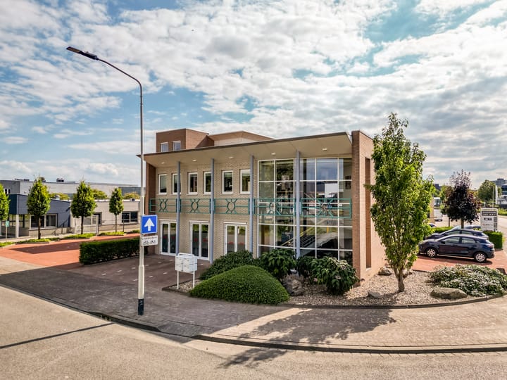 Minervum 7065, Breda