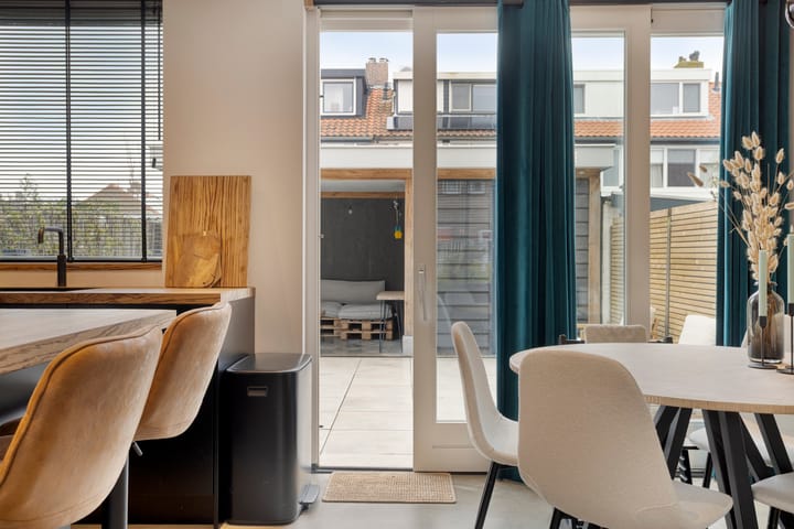 Foto 11 van Irenestraat 7